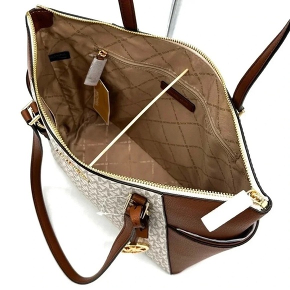 Michael Kors Large Charlotte Tote Bag & Large Double Zip Wallet Vanilla/Brown - Picture 7 of 13